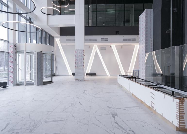 TREND LINE: Вид главного ресепшен здания